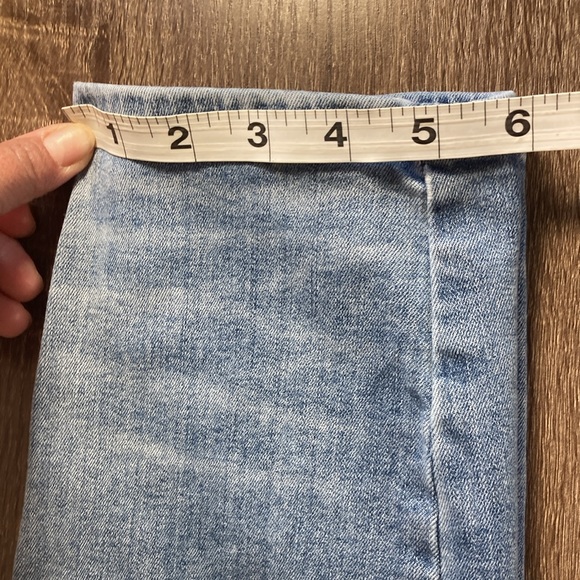 EUC Women’s Kut From The Kloth High Rise Cigarette Leg Size 8 Jeans - Picture 8 of 9